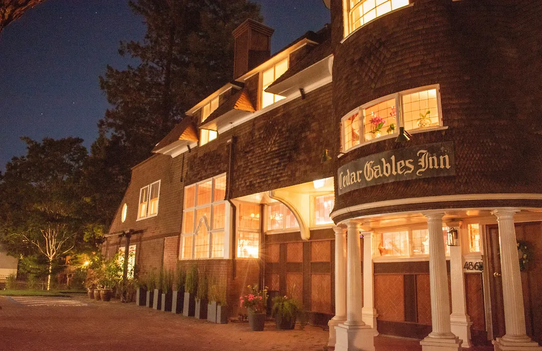 Cedar Gables Inn-1